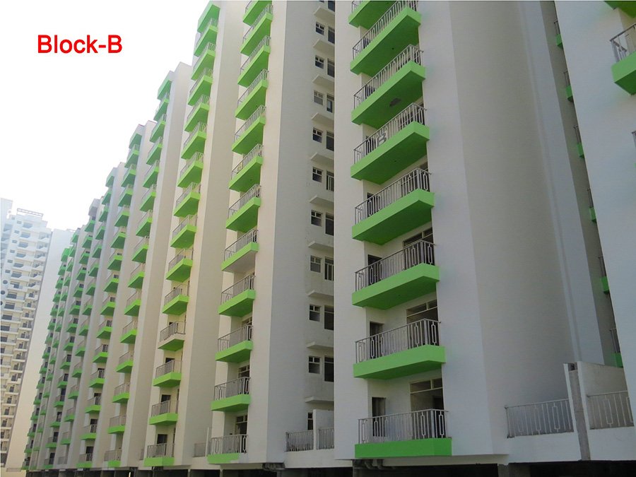 PropertyGuruIn's tweet photo. Officer City Brings 2/3/4 BHK Ready to move Apartments Rajnagar Extension, #Ghaziabad. Call 8010939000 Property Guru
https://t.co/cUwilGUKPX https://t.co/0KaKuud9mK