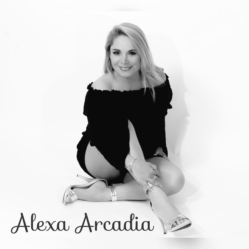 alexaarcadiatv's tweet photo. Este jueves a las 5 pm estaré d invitada en  https://t.co/w8v3yCtL0v platicando quién es Alexa Arcadia ¿quieren saber mas de mi? Los espero https://t.co/x4TeD3NPoM