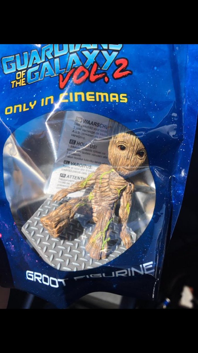 So this is what <a href="/WayneAroozoo/">Wayne Aroozoo</a> saw today while we worked our asses off! #GuardiansoftheGalaxyVol2 #PodernFamily #MoviePodSquad #ReviewEmbargo