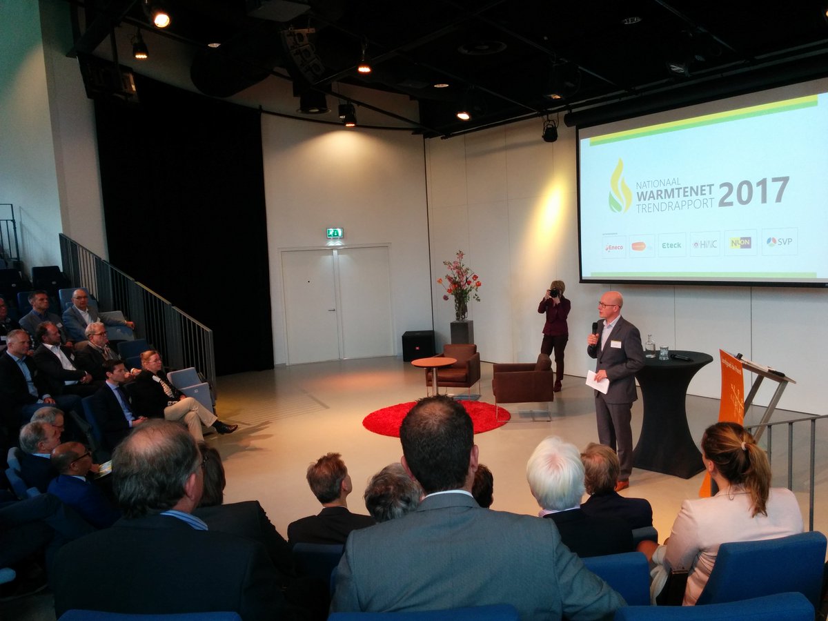 Boeiende presentaties bij de ontvangst van het Nationaal Warmtenet Trendrapport 2017 door Nijpels; te downloaden op warmtenettrendrapport.nl
