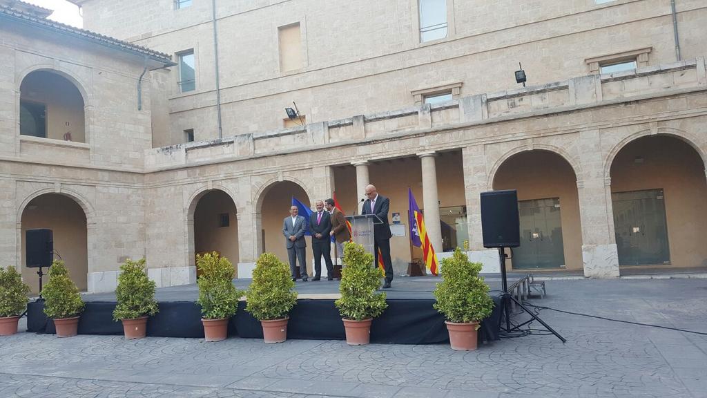 HANDISPORT's tweet photo. Cóctel inauguración #smartisland #mallorca #turismoaccesible #handitur @cosmebonet @hila @SmartIslandCon @handitur https://t.co/5liNz51wNH