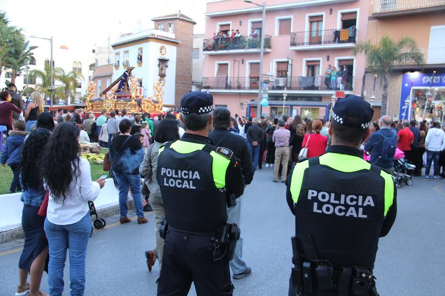 La Policía Local de Almuñécar #Almunecar llevó a cabo esta Semana Santa 240 servicios. <a href="/PoliciaAlmuneca/">PolicíaLocalAlmuneca</a>
