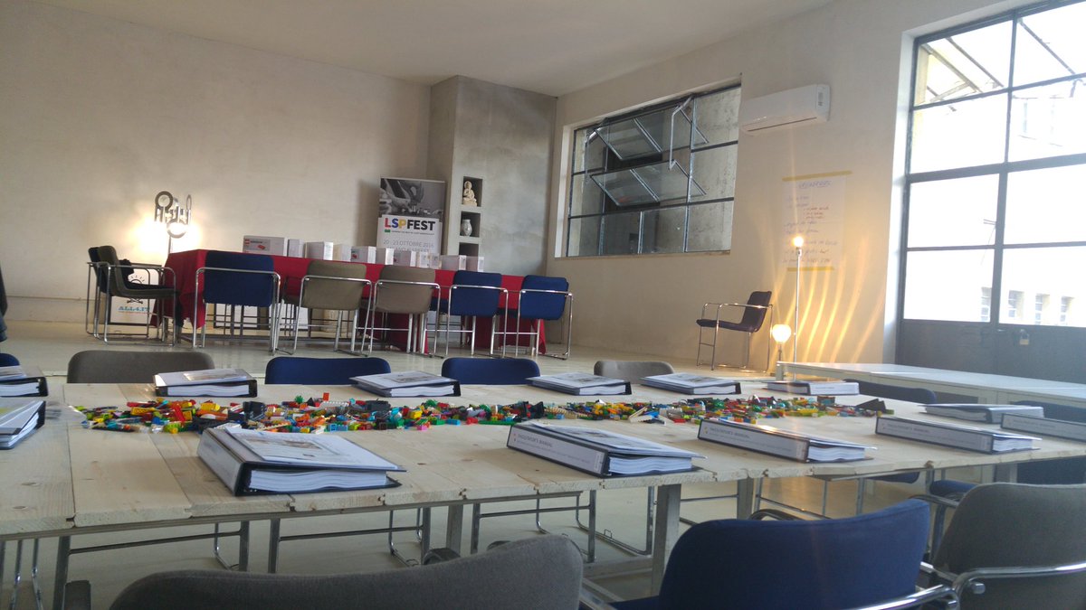 ShiverTweet's tweet photo. Amazing day1 of #LSP #facilitators #training @CocoonPro w/ Robert Rasmussen yesterday. Now day2 on the go. Jai ho! https://t.co/QOTX49gGCg
