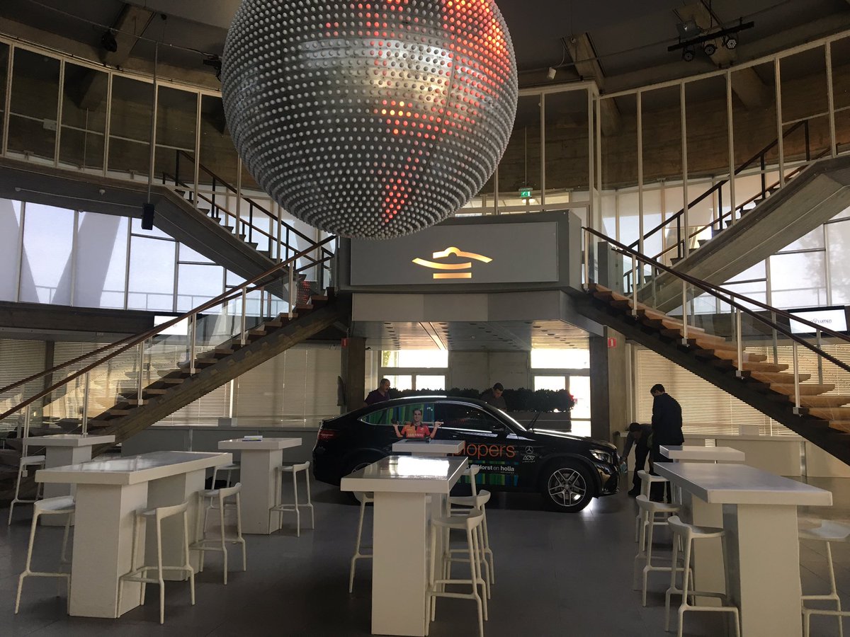 HollaAdvocaten's tweet image. Vanmiddag is het Tech &amp;amp; Legal congres. Alles wordt klaargezet &amp;amp; #dekoplopers auto wordt gepoetst. Wij hebben er zin in! #Techlegal @Evoluon