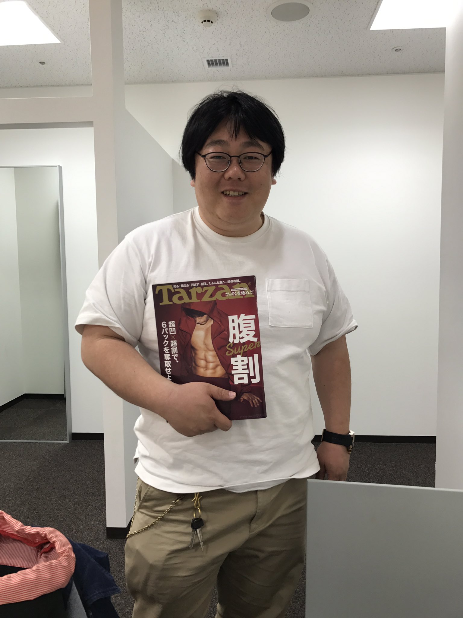 タイムマシーン３号 山本浩司 今日発売の Tarzan に出ているようです ちょうど 山本が Nicola に出るのと同じ幅です ワンパックの腹筋を是非 だそう