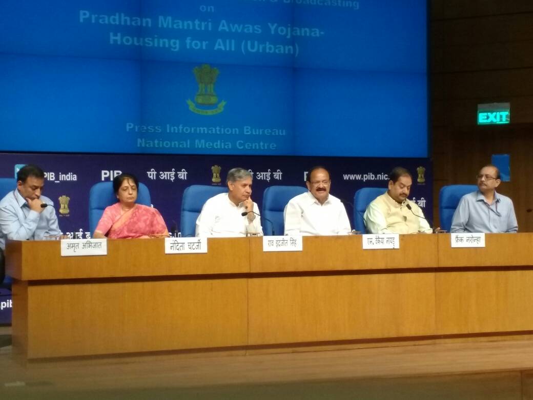 PMAYUrban's tweet photo. "#TechnologySubMission has been incorporated to implement new construction technologies & techniques" - Hon'bl MoHUPA @MVenkaiahNaidu https://t.co/IYRLc59Vbg