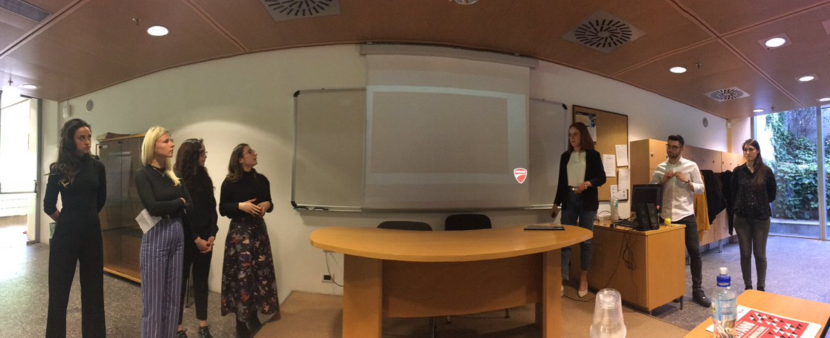 Si ricomincia con le presentazioni dei Project. Ora tocca a <a href="/DucatiMotor/">Ducati</a> e la parola al gruppo 1.
@Formazione24ORE