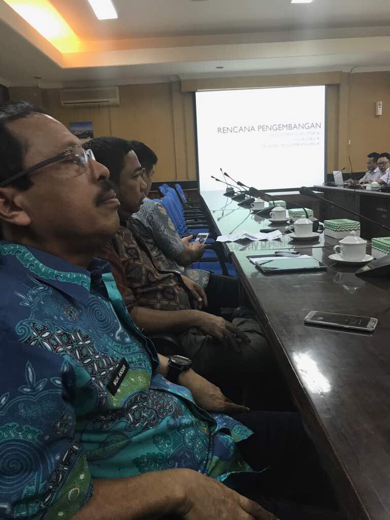 DPruangMKS's tweet photo. Ekspose Pembangunan Makassar New Port. @Ruang Banggar DPRD Kota Makassar. https://t.co/2iGLa0FYWC