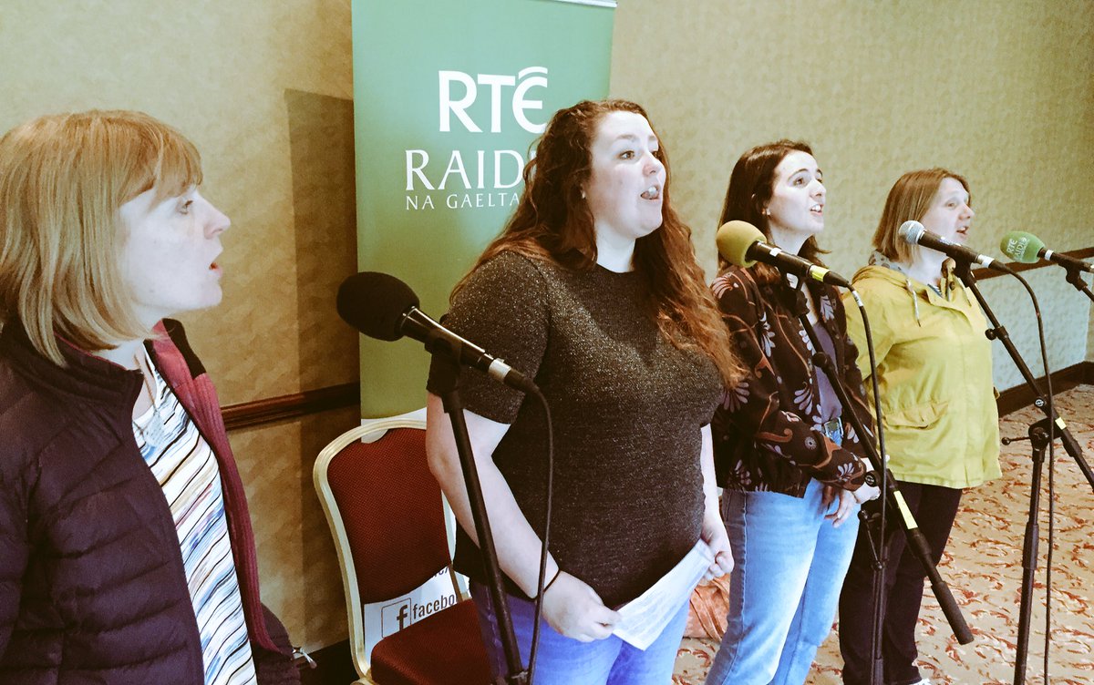RTERnaG's tweet photo. Amhránaithe @talogwerin ag cleachtadh roimh Ardtráthnóna @PanCelticCarlow https://t.co/Hq25PfOB5X