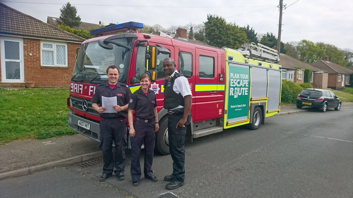 Police and LFB working together on impact day <a href="/LondonFire/">London Fire Brigade</a> in #crayvalleyeast