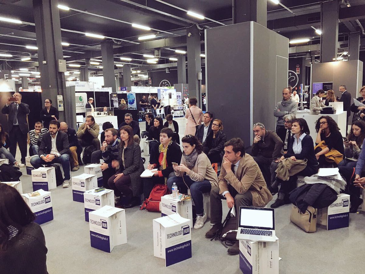 Al #TechnologyHub per parlare di #VirtualReality applicata alla lotta ai tumori con <a href="/Fondazione_ANT/">Fondazione ANT Franco Pannuti - ETS</a> <a href="/TechnologyHubMi/">Fiera Technology Hub</a> #VR