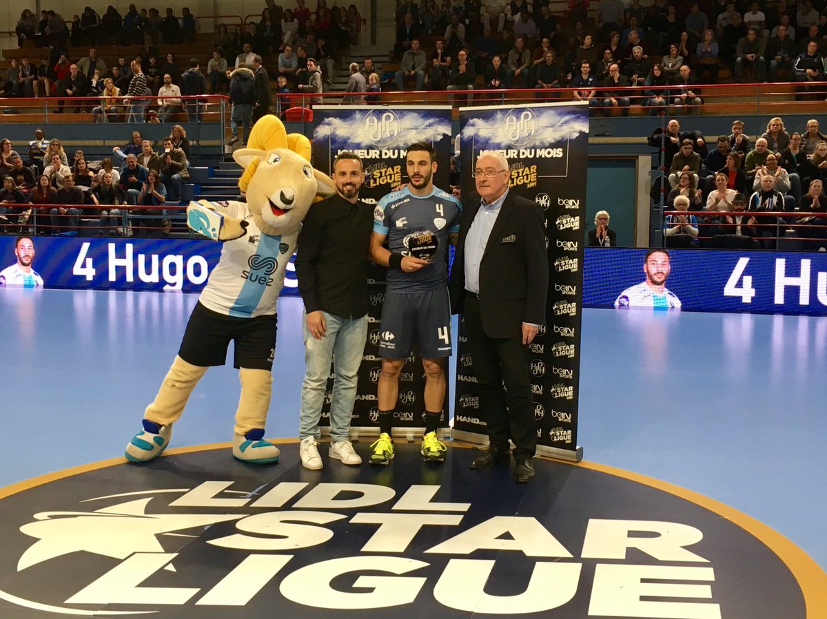 #JDM @LidlStarligue élu joueur du mois de mars, retrouvez la réaction de <a href="/HDescat/">Hugo Descat</a> au micro de <a href="/beinsports_FR/">beIN SPORTS</a> à 20h dans le #Handaction