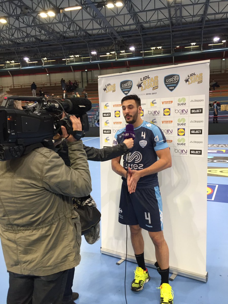 AJPHandball's tweet photo. #JDM @LidlStarligue élu joueur du mois de mars, retrouvez la réaction de @HDescat au micro de @beinsports_FR à 20h dans le #Handaction https://t.co/weY7vr8bta