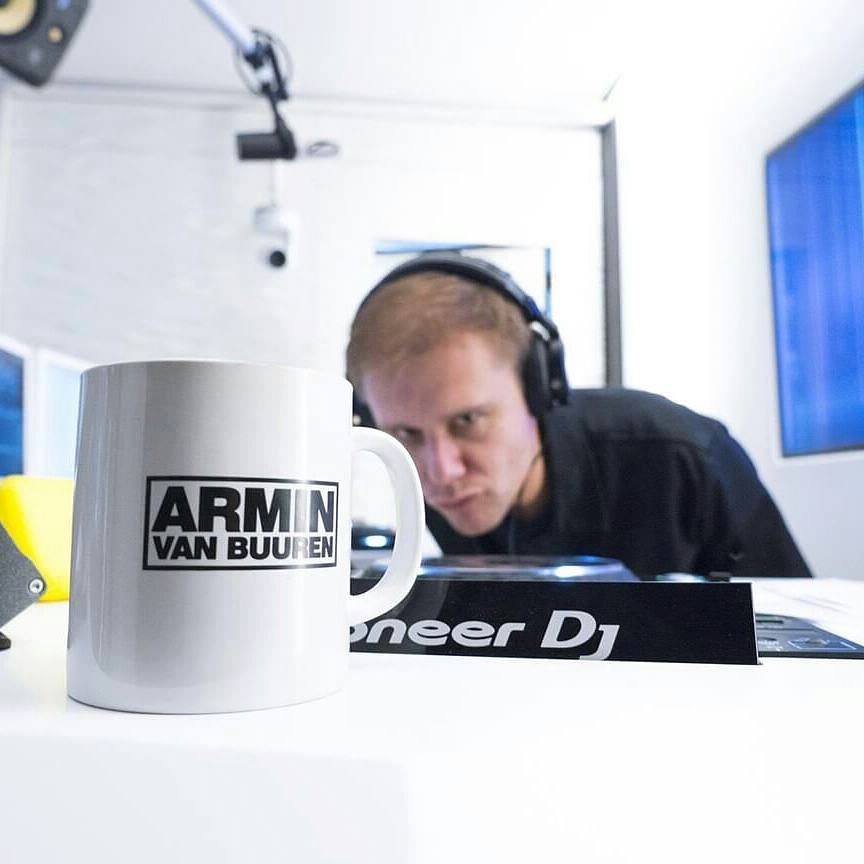 TranceWorld3's tweet image. #trance #trancefamily #asot810