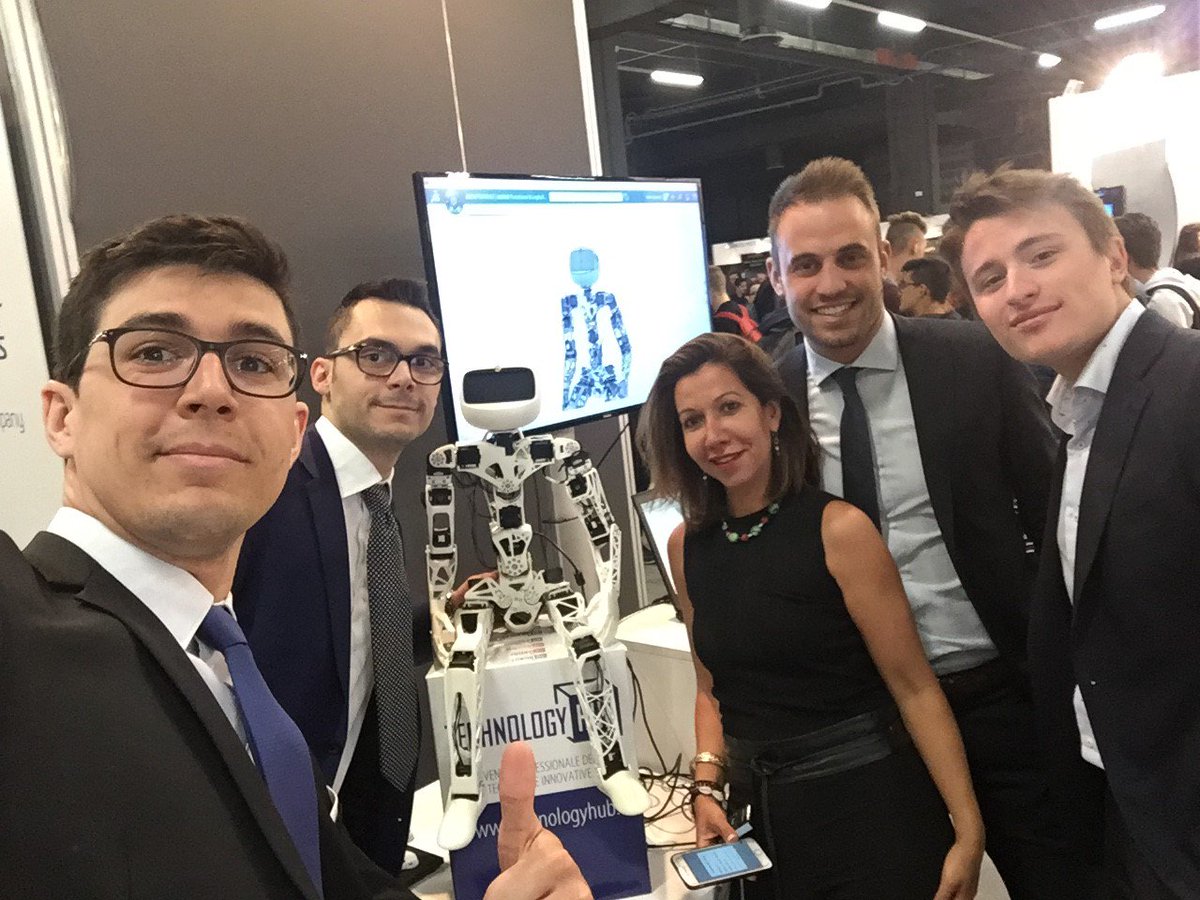 3DXEdu's tweet photo. We're live at @TechnologyHubMi (booth B22)!
Come to say hi and discover the #POPPY robot experience with the #3DEXPERIENCE platform! https://t.co/crYRxHewyU