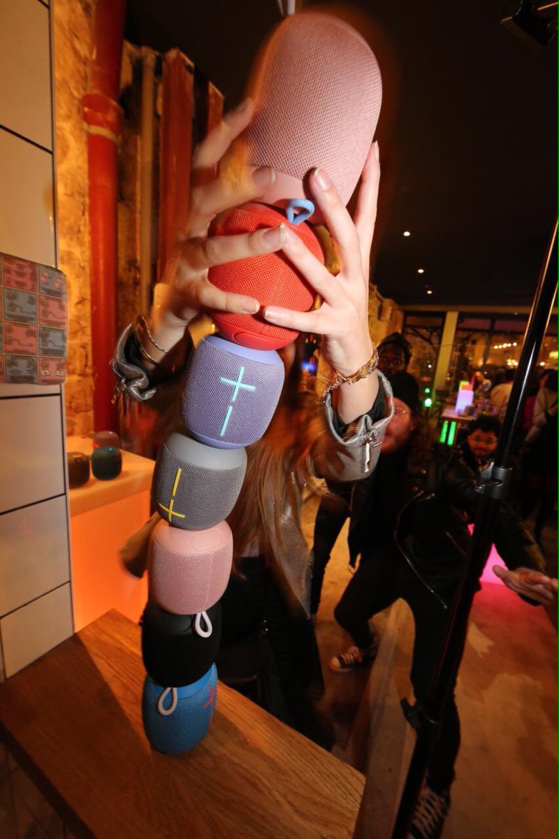 Hier soir j'ai découvert les nouvelles #Wonderboom <a href="/ultimateears/">Ultimate Ears</a> et elles sont canons ! Résistance aux chocs + waterproof + son 👍