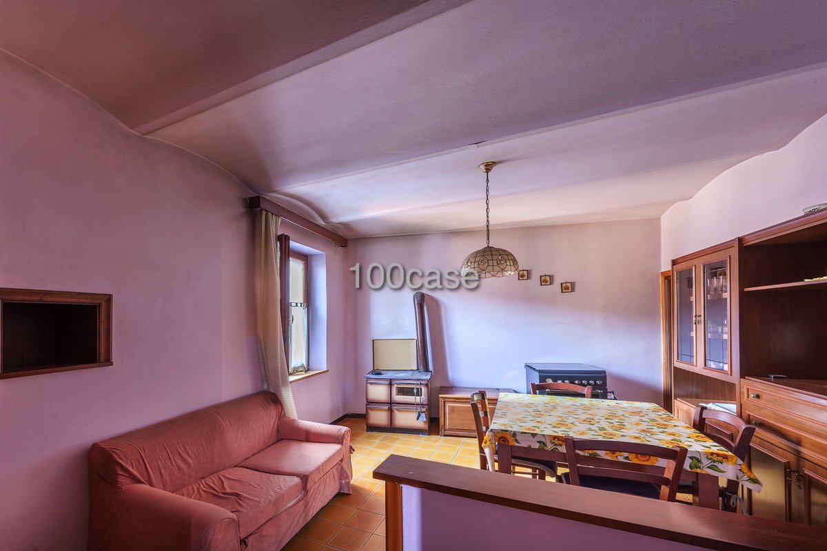 100_case's tweet image. #toscana #abbaiasansalvatore #Siena @Amiata #appartamento #centro #vendita @100_case