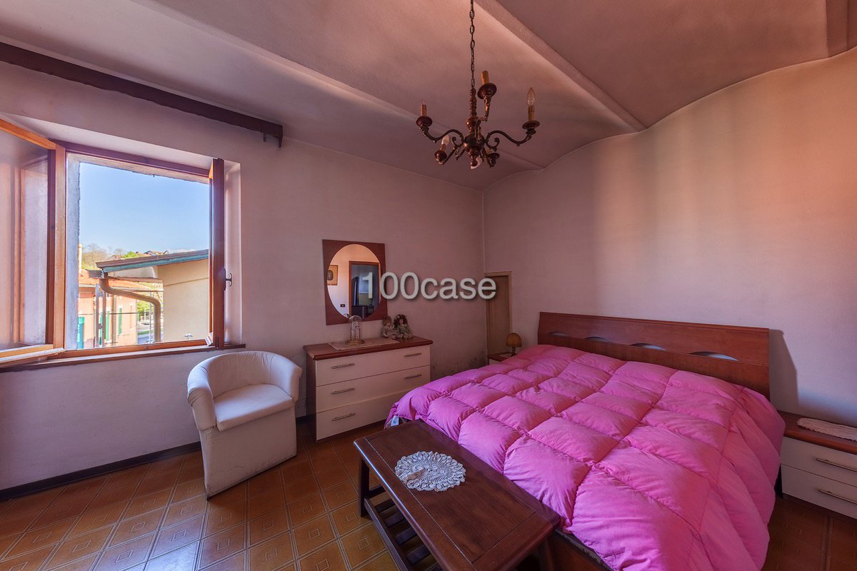 100_case's tweet image. #toscana #abbaiasansalvatore #Siena @Amiata #appartamento #centro #vendita @100_case