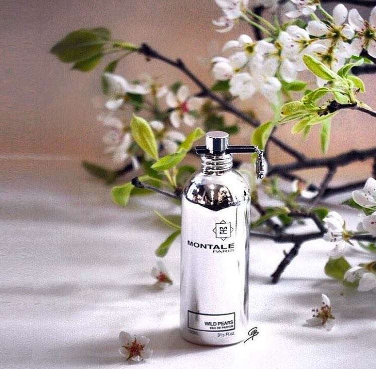 Wild pears for a hint of fruity spring vibes! Deliciously amazing! 🍐✨ #montale #luxury #perfume #springvibes #summer #paris #chic