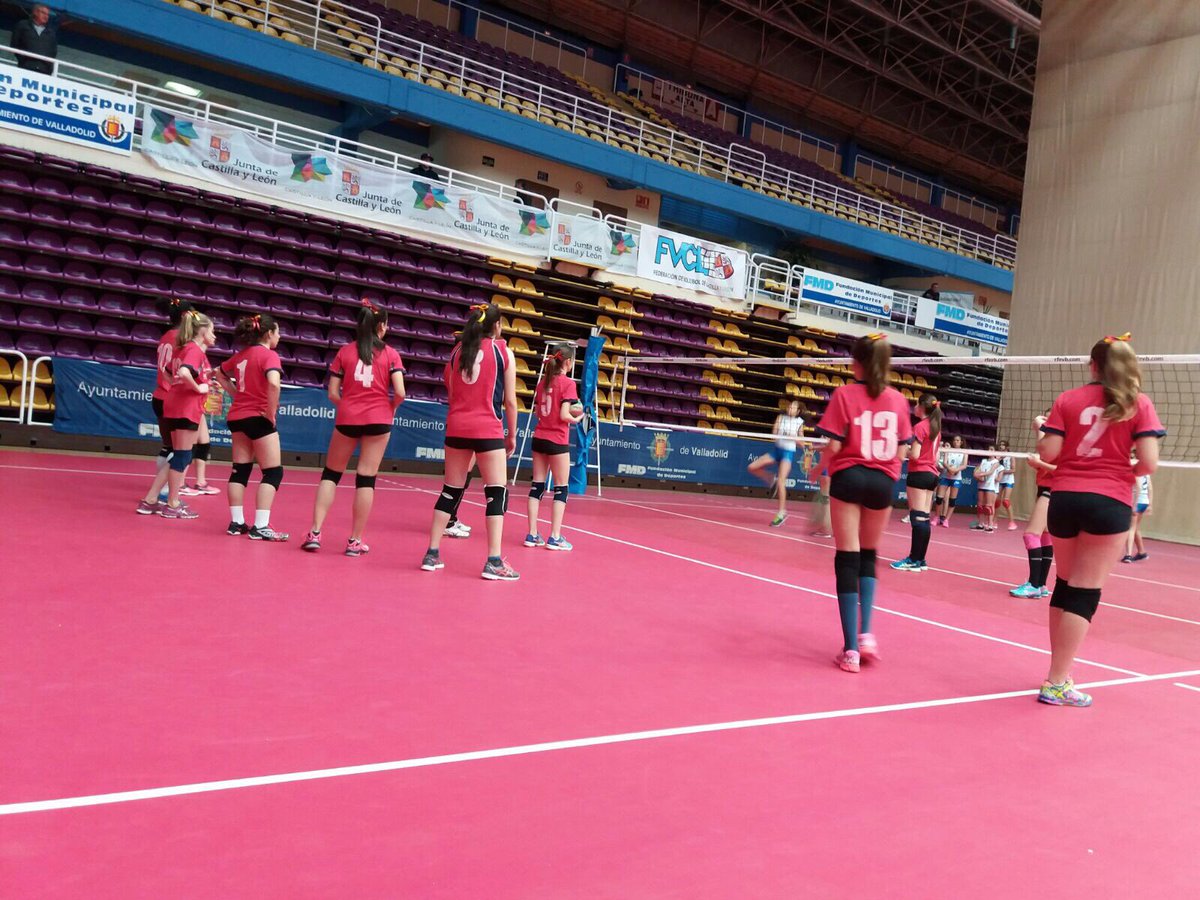 El equipo infantil femenino dirigido por <a href="/beamesp/">Beatriz Meseguer</a>, <a href="/carlos_teruel4/">Carlos Urmente</a> y <a href="/Patricia4leon/">Patricia Leon</a> cae derrotado 0-3 frente a Melilla (25-19/25-22/25-13).