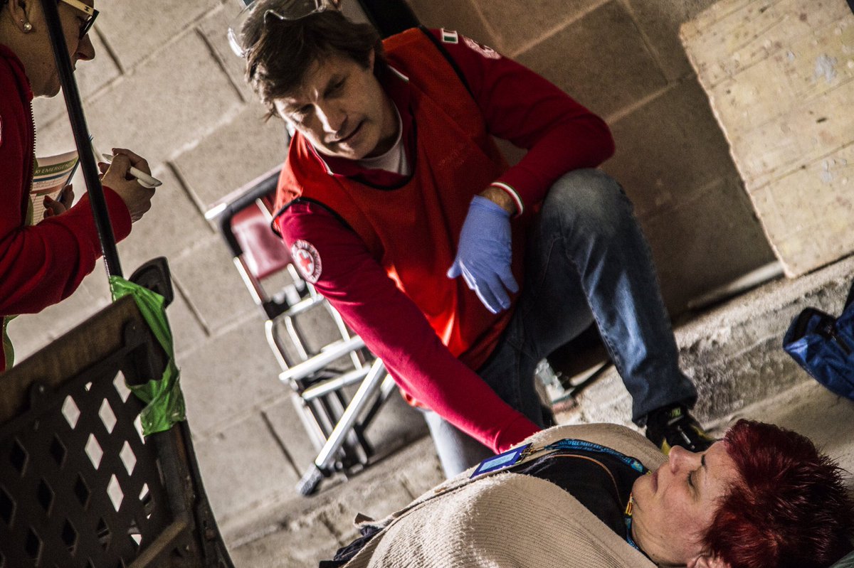 CRIGrandate's tweet photo. Sempre in #primalinea πβ€οΈ#crocerossa #redcross #crigrandate #maxiemergenza #triage #simulatoricri #truccatoricri #primosoccorso #firstaid https://t.co/i6QqxhFFqL