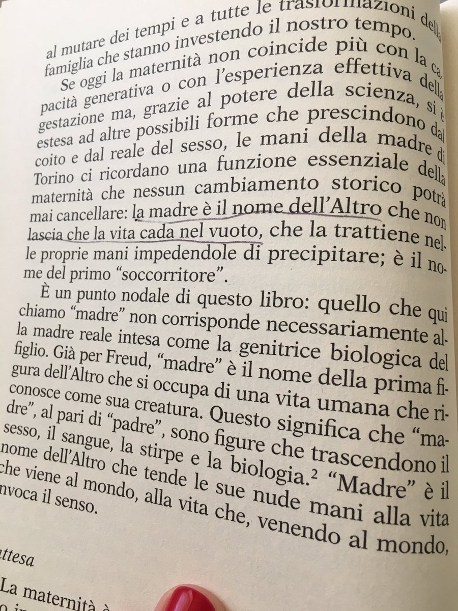 La Madre non solo in senso biologico è il nome dell'Altro che non lascia che la vita cada nel vuoto. #massimorecalcati #lemanidellamadre