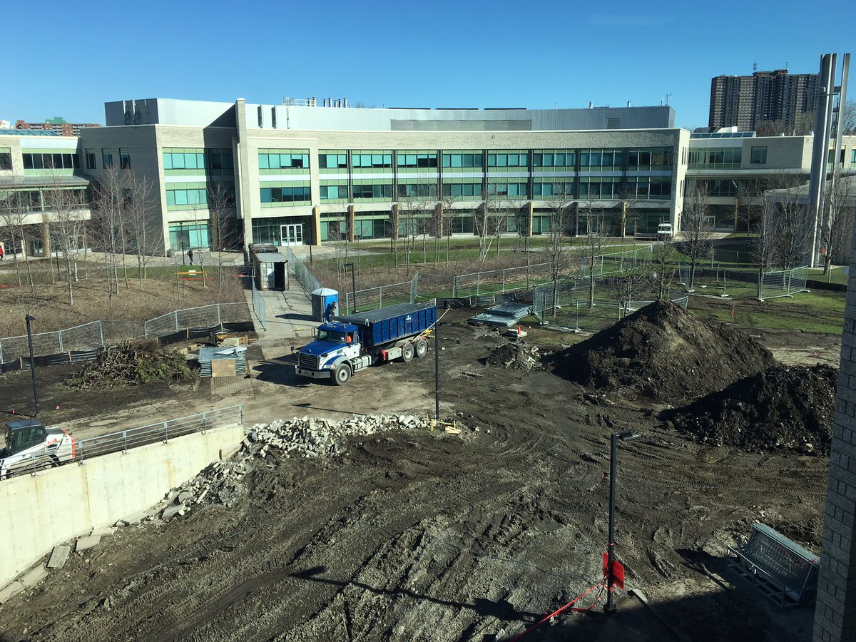 CollegeLaCite's tweet photo. Auj. à 11 h dans la cour intérieure @CollegeLaCite, première pelletée de terre pour lancer off. la construction de La Place. Tous bienvenus! https://t.co/PbTIKeyp9T