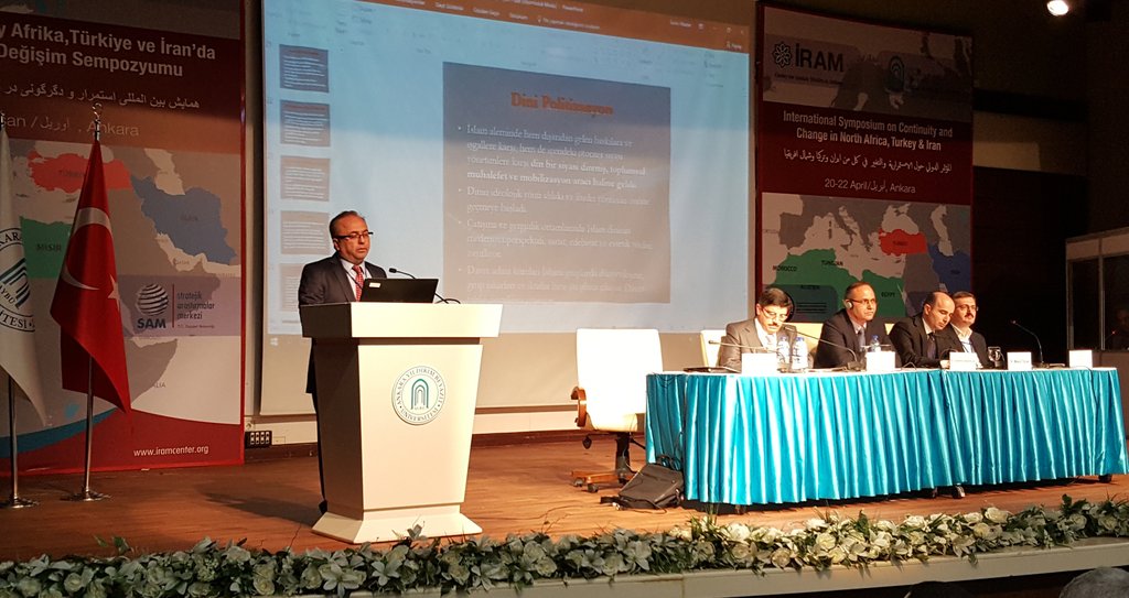 Maarif Vakfı Bşk. Prof. <a href="/Birol_Akgun/">Birol Akgün 🇹🇷</a>:
Bugün Batı Medeniyetinin çöküşü görülüyor ama Islam Dünyası ciddi potansiyelini kullanamıyor.