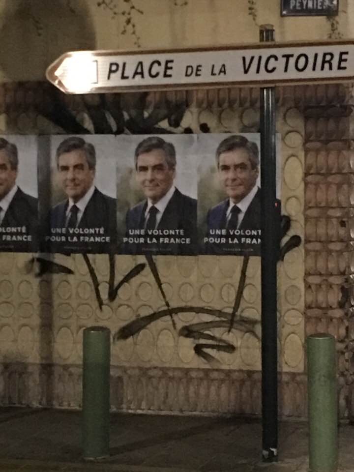 DoleVeronique's tweet photo. @jjk6 les îles Guadeloupe avec @FrancoisFillon  !! Belle photo !! 😉😉 #jevotefillon https://t.co/nh6QC04sh8