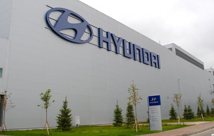 kizilbayraknet's tweet photo. "Sorun Hyundai'nin çok kazanması, işçiye az vermesi!"
https://t.co/NcXpiilG4r https://t.co/q9t56GPb3E