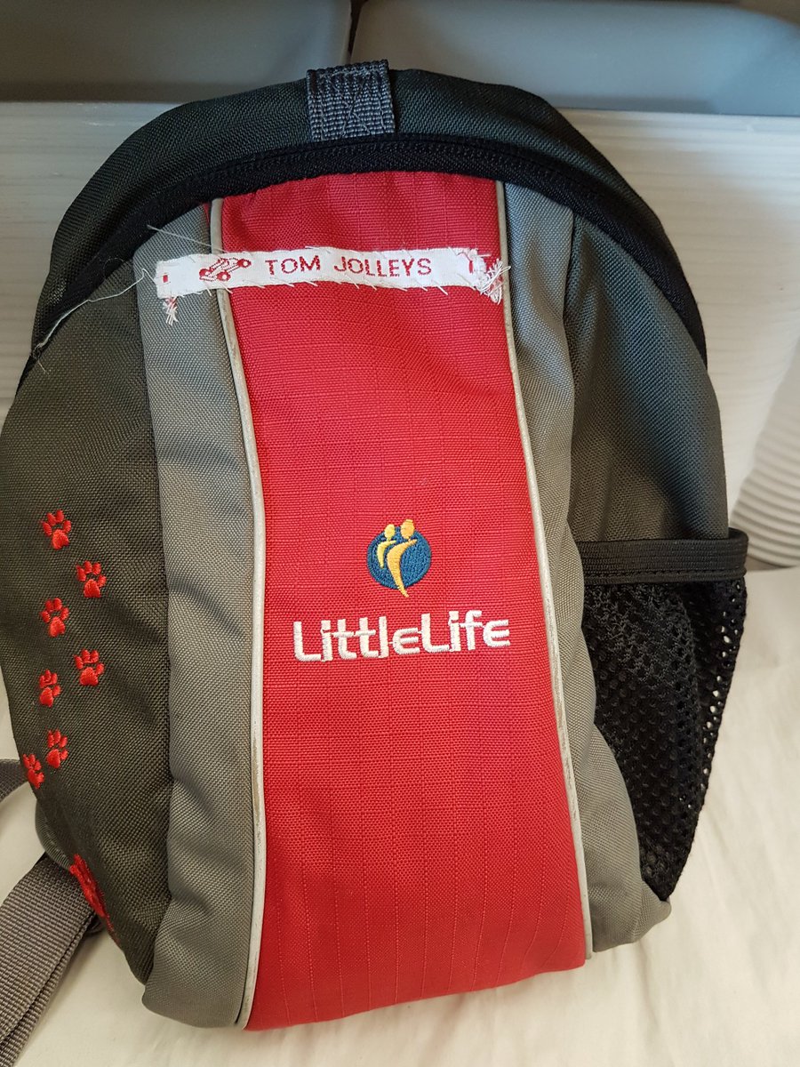 AltFishBar's tweet image. Does anyone know this little boy as his bag was left outside @AltFishBar plz call in if it's your sons