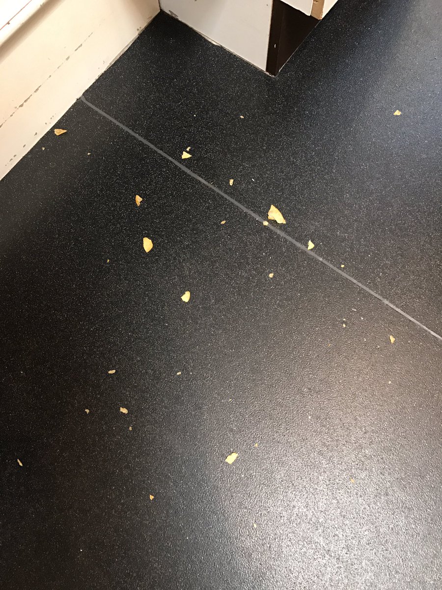 GeorgePaish's tweet photo. @walkers_crisps poor packaging, trousers ruined, floor ruined #disappointment https://t.co/WArJqlq8Ls