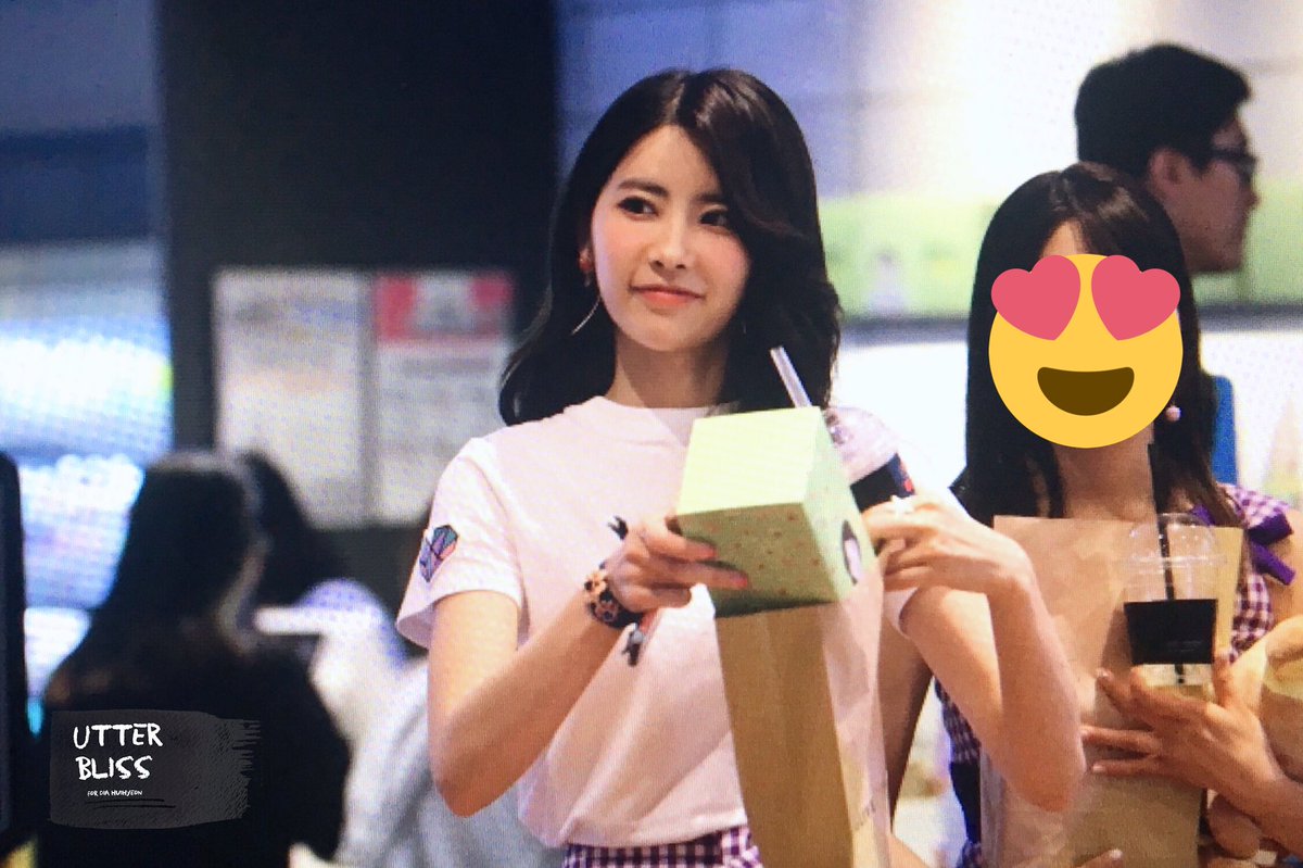 utterbliss_0616's tweet photo. 170420 프리뷰
#희현 #기희현 #다이아 #DIA @dia_official 
빼꼼니‼️ 히현❣️❣️ https://t.co/i9uJi0Hn5l