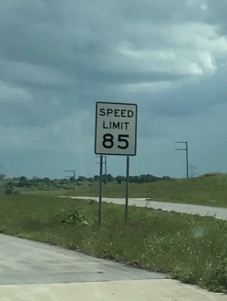 JRoTwo's tweet photo. God Bless Texas!  #TX130 #Awesome #Notraffic #Smoothsailing https://t.co/1hBvYXFtZR