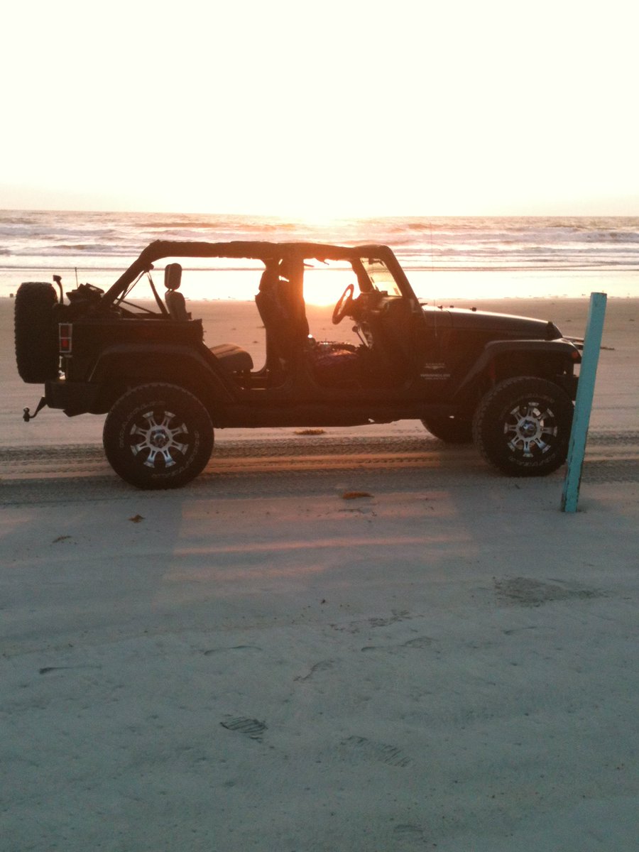 TheReelRack's tweet photo. Wake up. Jeep. #jeepmafia #reelrack https://t.co/sxnCEp8CXD