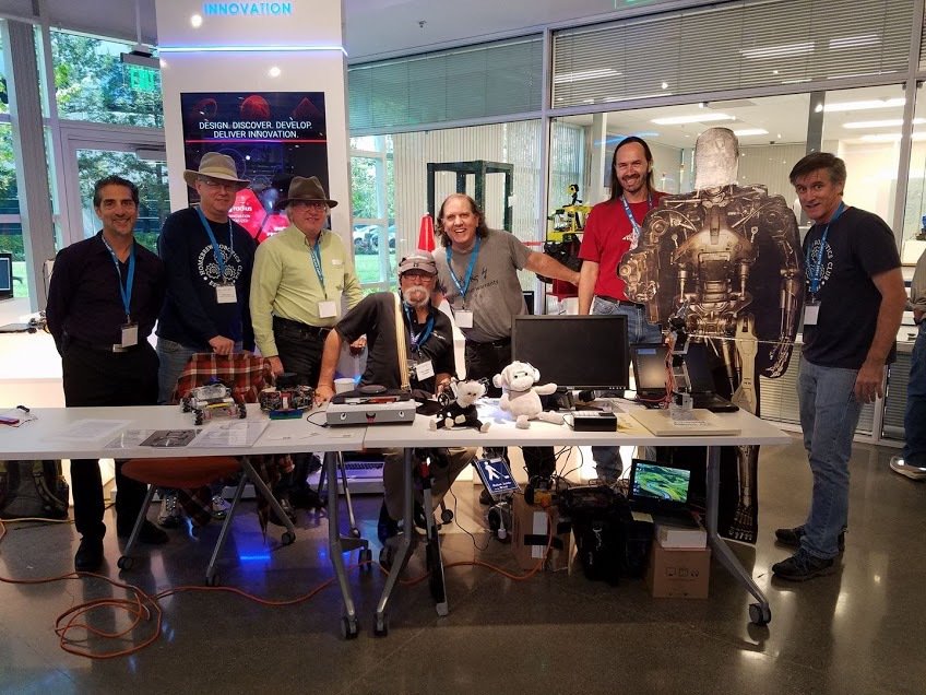 Robohub's tweet photo. Silicon Valley Robot Block Party attracts over 1000 attendees https://t.co/ed4TBJ2CT9 https://t.co/nu7AD2bvld