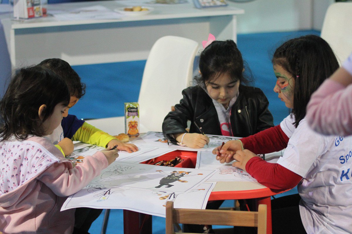 kagitspor's tweet photo. Kağıtspor ailesi her yıl olduğu gibi bu yılda 23 Nisan Çocuk Festivalinde sizleri bekliyor. #23nisan #childfest #şampiyonlarınkulübü https://t.co/V6eibytevl