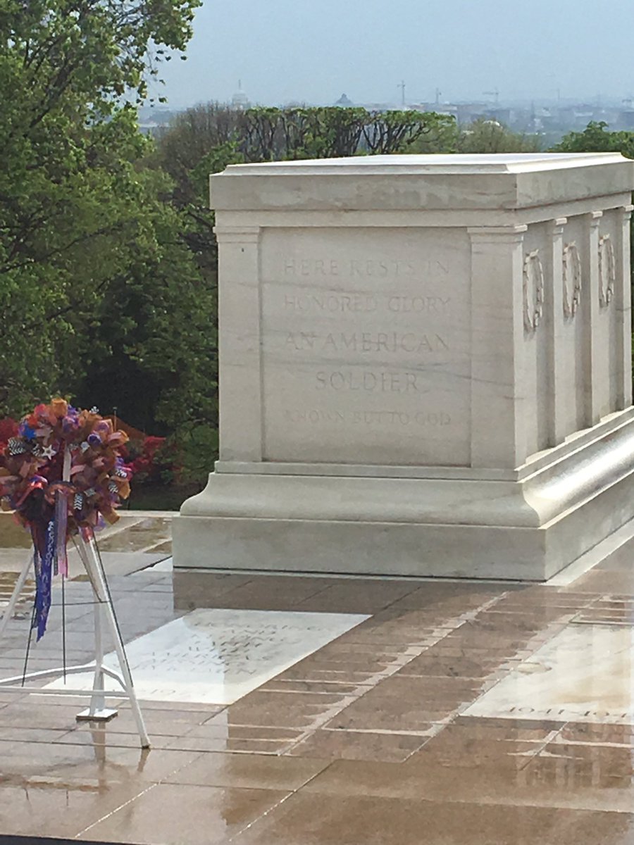 sharpe_ele's tweet photo. Good morning from D.C. When our wreath was placed on the tomb, the sun started shining. #greendevilstakedc https://t.co/rTmCcko48V
