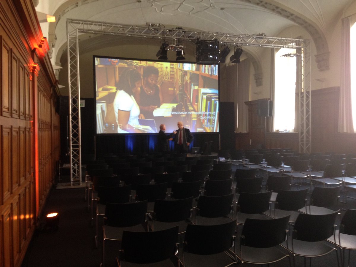 JasmienVbh's tweet photo. Wij zijn er helemaal klaar voor! #openboek #ciblis #event https://t.co/dbGUaq0tvR