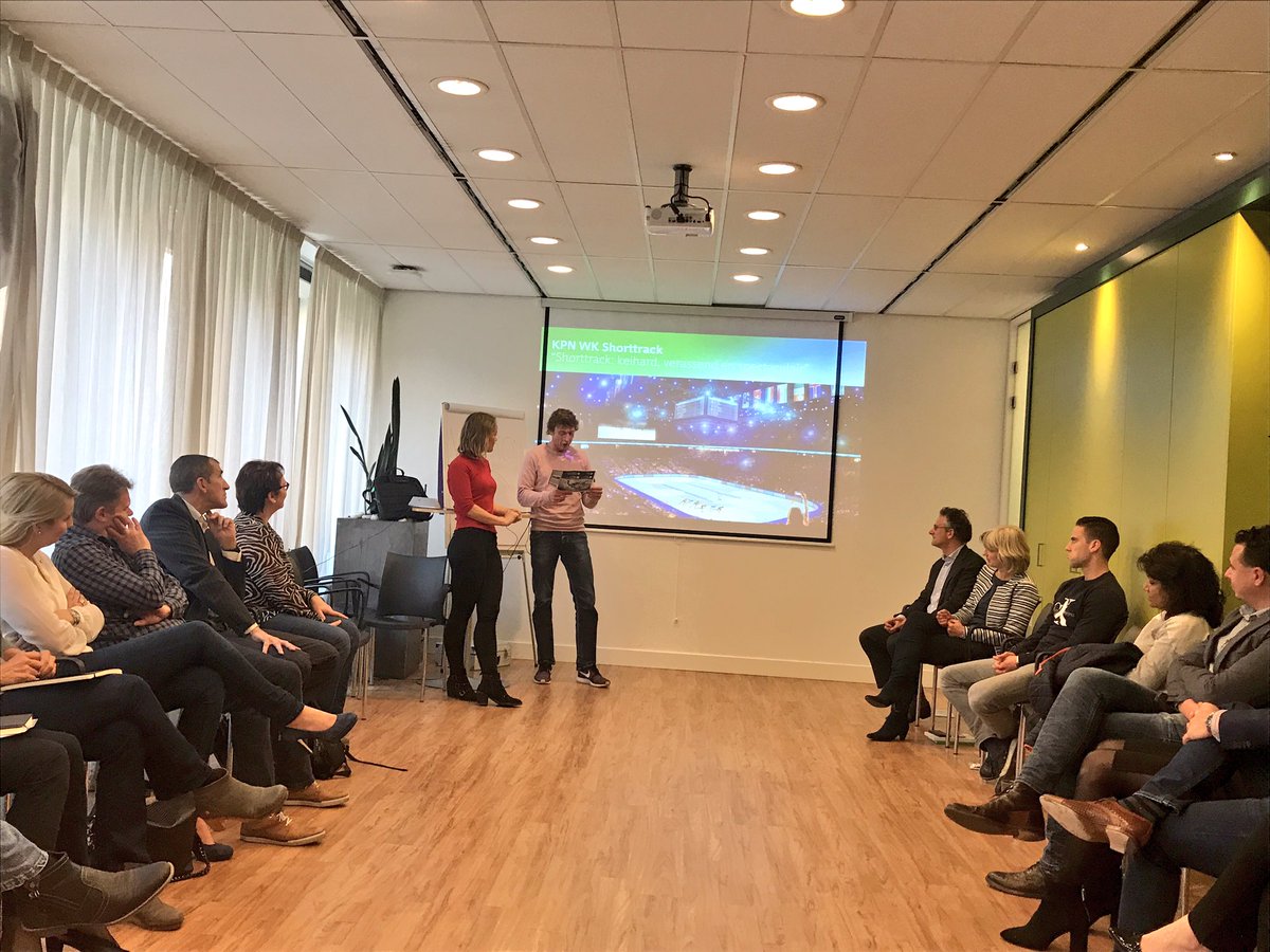 Waanzinnige presentatie van collega's <a href="/CelineKortekaas/">Celine Kortekaas</a> en <a href="/Koos_Onderwater/">Koos Onderwater</a> over <a href="/KPNWKShorttrack/">KPN WK Shorttrack</a> voor team Corporate Communicatie <a href="/KPN/">KPN</a> Trots