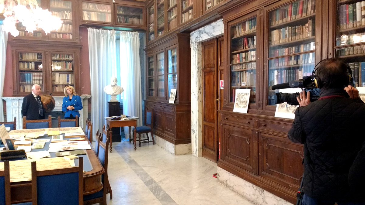 SGI_1867's tweet photo. Interviste in corso per il servizio sulla Società Geografica che andrà in onda il 26 maggio @RaiTre per il programma "Spazio Libero" #150SGI https://t.co/rB4PvSesLo