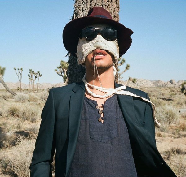 wonderlandmag tweet picture