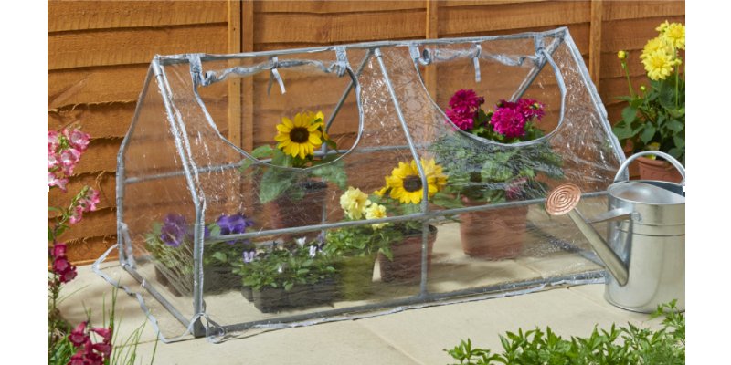 LoveWilko's tweet photo. Grow your #plants inside this mini #greenhouse before they're ready to be planted outdoors #WilkoTips https://t.co/p6MQl7J7RT https://t.co/K50LYEEdGF
