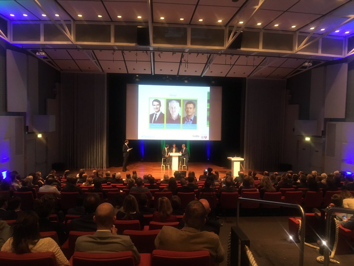 HollaAdvocaten's tweet image. Het panel bespreekt het trendrapport #Techlegal