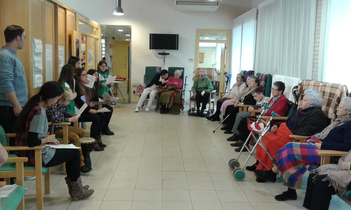 LaPanoramica__'s tweet photo. Centro de Día Bullas busca a un/a Auxiliar de Clínica o Gerocultor. Dejar el CV de 10.30-12.00h (c/Canarias,14). Hasta 28 abril. https://t.co/IhwBfn1htL