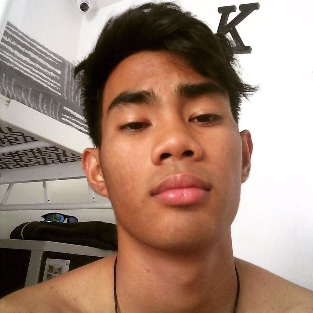 SinglesOfADC's tweet photo. Keith Duremdes @KeithDuremdes 

-loves cats but will love you even more
-destructive in soccer but will do anything to fix your relationship https://t.co/9FDqLgOIXJ