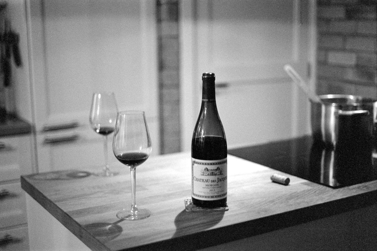 MatDandoy's tweet photo. Is it me or there is @TMAX_party going on? It seems quite cozy here :)
#believeinfilm #tmaxparty #postweek https://t.co/fHwRfwNMtc