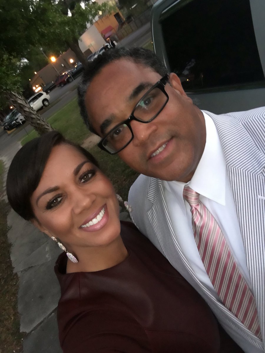 KFinProductions's tweet photo. #AccessMagazine Making power moves w phenomenal family&friends&having fun! @KSharkFin1 @fmtalk1065 @daltonorwig @ACCESSmag https://t.co/qgITZA5oaq