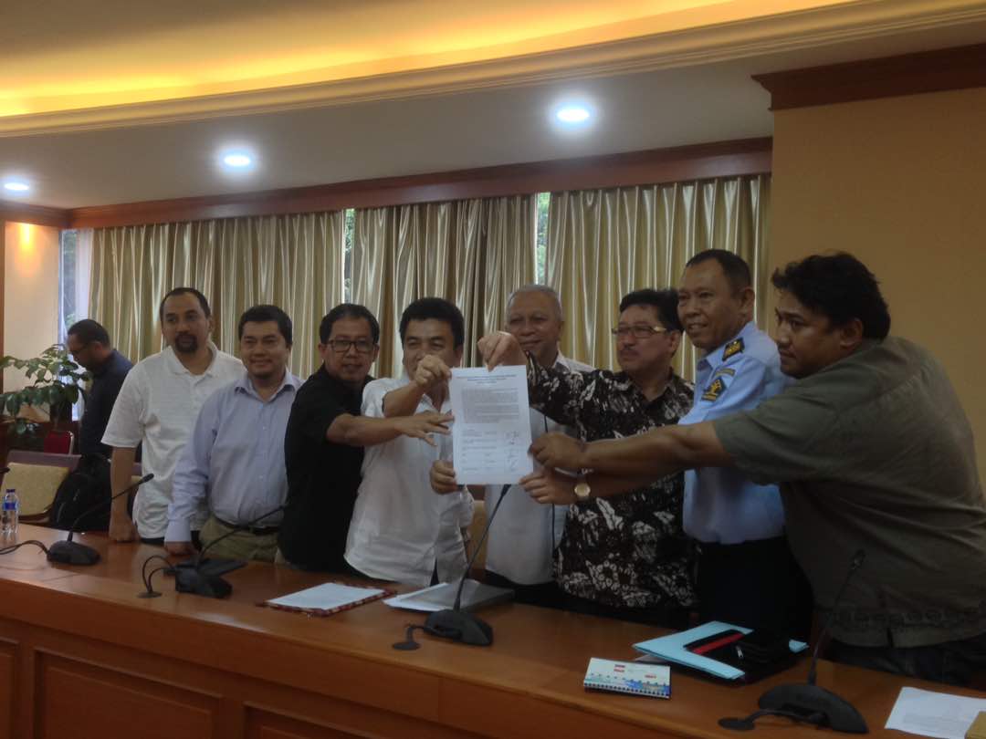 Hasil rapat pembinaan penggunaan tenaga kerja asing sektor keolahragaan khususnya pemain sepakbola.