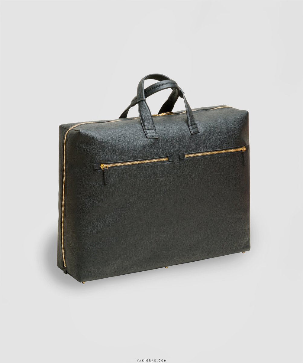 vakigrad's tweet photo. Male bags are usually designed with silver hardware - gold hardware is for the confident men who dare to do the opposite. #confidentman #FF https://t.co/mQ8LQq1lgc